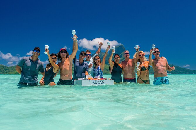 LUXURY Catamaran Bora Bora : Sailing, Snorkeling & Floating Bar - A small group, but not a private charter