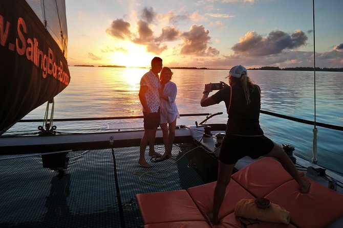 LUXURY Catamaran Bora Bora : The Sunset Escape - Drinks, snacks, and the sunset toast