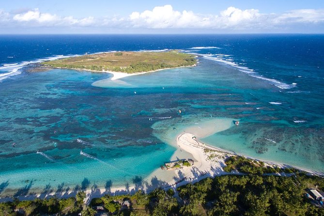 Luxury Catamaran Cruise: The Northern Islands - Ilot Gabriel: a short stop with strong scenery