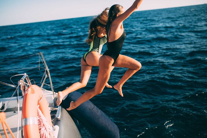 Luxury Catamaran Cruise with Brunch and Unlimited Drinks - Canarian brunch, drinks, and the timing of the meal