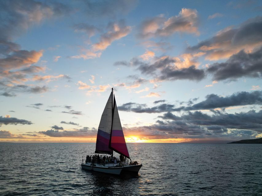 Maalaea Harbor: Sunset Sail on a Charming Hawaiin Catamaran - Food, drinks, and the floating Tiki Bar