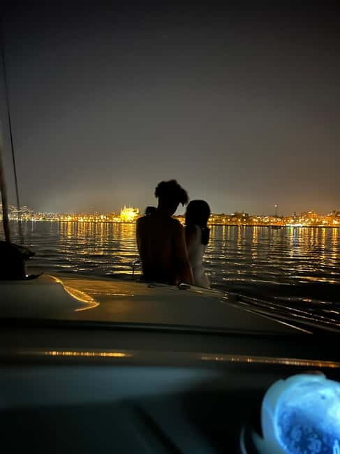 Majorca: Dinner aboard a private catamaran with snorkeling and paddle surfing - Who should book this catamaran evening