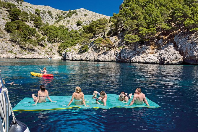 Mallorca Catamaran Cruise with Scenic Views and BBQ Lunch - A practical barbecue lunch on the catamaran