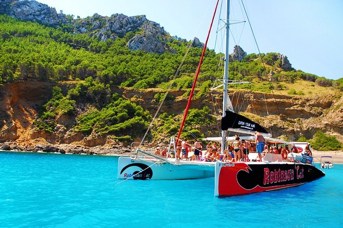 Mallorca Catamaran Tour in the Bay of Pollensa - Why a catamaran is a smart way to see Pollensa Bay