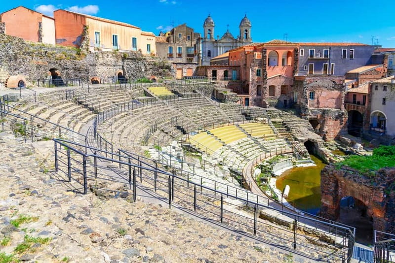 Malta: Mount Etna and Catania Guided Day Trip by Catamaran - Catania in three hours