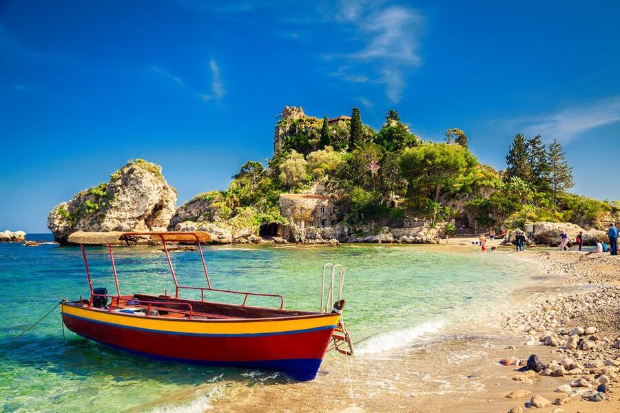 Malta: Mount Etna and Taormina Guided Day Trip by Catamaran - Three Hours Along Corso Umberto