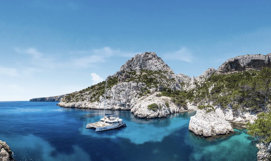 Marseille: A day on a catamaran in the Calanques - All inclusive - Leaving Marseille from the Old Port