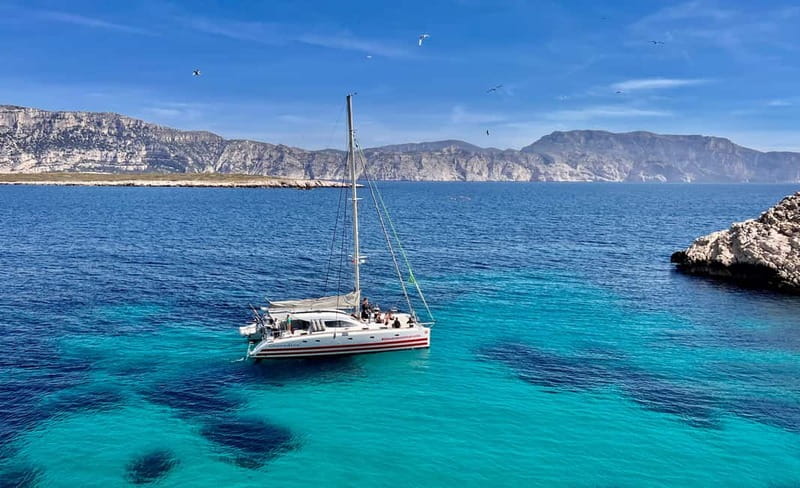 Marseille: Calanques Catamaran Cruise, Picnic, & Swimming - Leaving Port de la Pointe Rouge