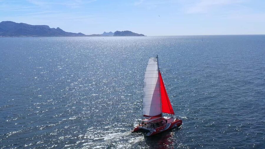 Marseille : Calanques Catamaran Cruise with Lunch & Wine - Food, drinks, snorkeling gear, and the GoPro