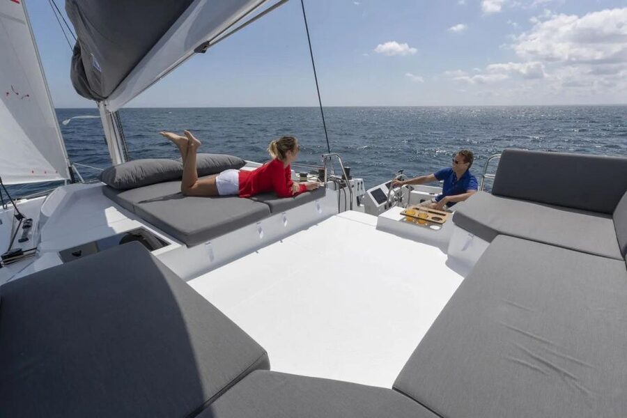 Marseille: Catamaran cruise to discover Frioul Islands - Marseille’s waterfront from the rooftop