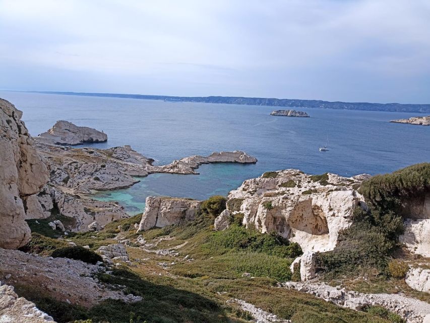 Marseille: Catamaran cruise to discover Frioul Islands - Starting at Corbières Port