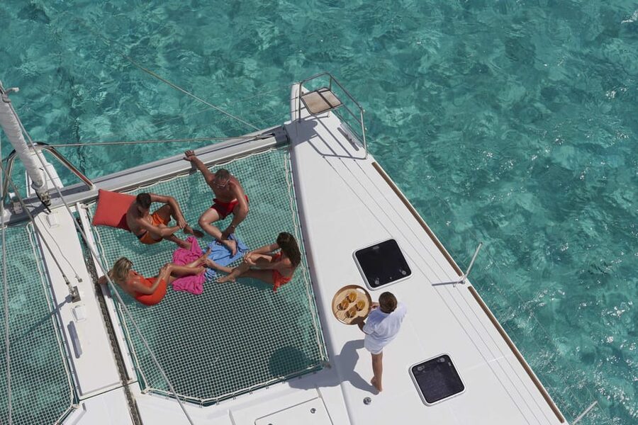 Marseille: Frioul Archipelago Catamaran Cruise with Lunch - An easygoing boat day with music