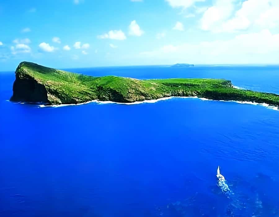 Mauritius: Catamaran cruise to 3 Northern Isles with lunch - Snorkeling around Gabriel and Gunners Coin