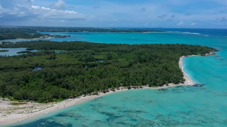 Mauritius: Catamaran Day Cruise to lle aux Cerfs with Lunch - Who will enjoy this cruise most