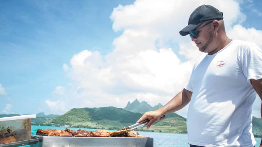 Mauritius: Catamaran Day Cruise to lle aux Cerfs with Lunch - Sailing back with music and room to relax