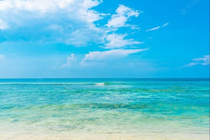 Mauritius: Ile Aux Cerfs Catamaran Tour with Lunch and Drinks - Barbecue lunch and an open bar on the water