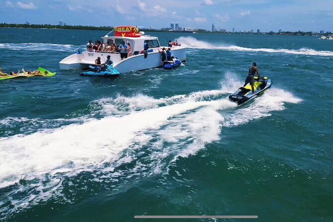 Miami Catamaran & Watersports: Jet Ski, Banana Boat & Drinks - Finding the boat at 1635 North Bayshore Drive