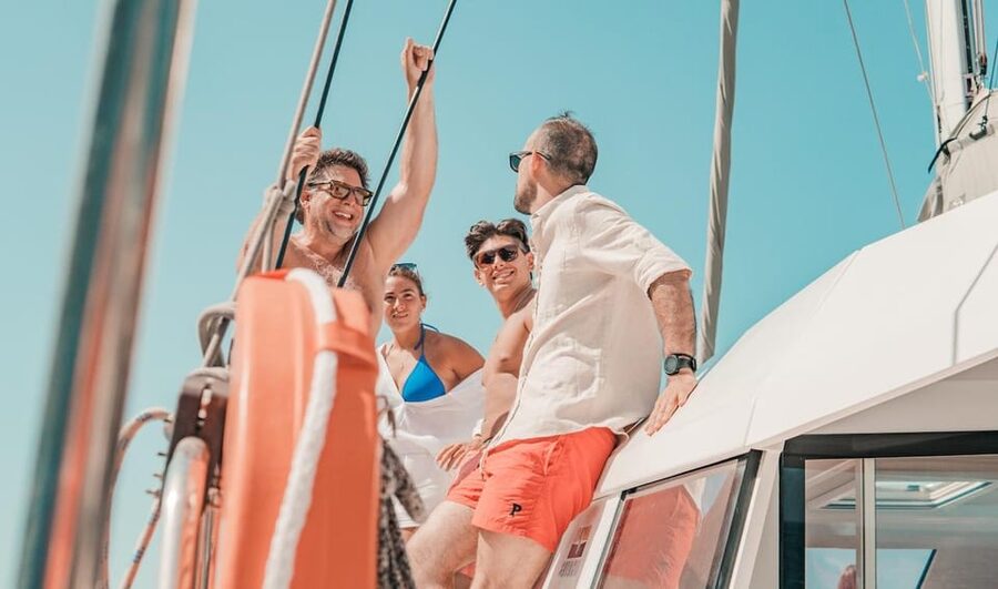 Milos: Full Day Luxury Catamaran with Full Meal & Open Bar - FAQ