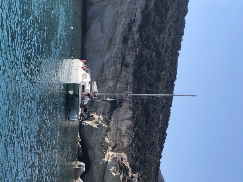 Milos: Sunset Catamaran Cruise with Kleftiko Visit - Kleftiko’s cliffs, caves, and clear water