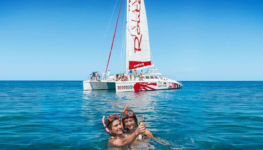 Montego Bay: Reggae Catamaran 18+ Cruise with Open Bar - Open-bar drinks and food on deck