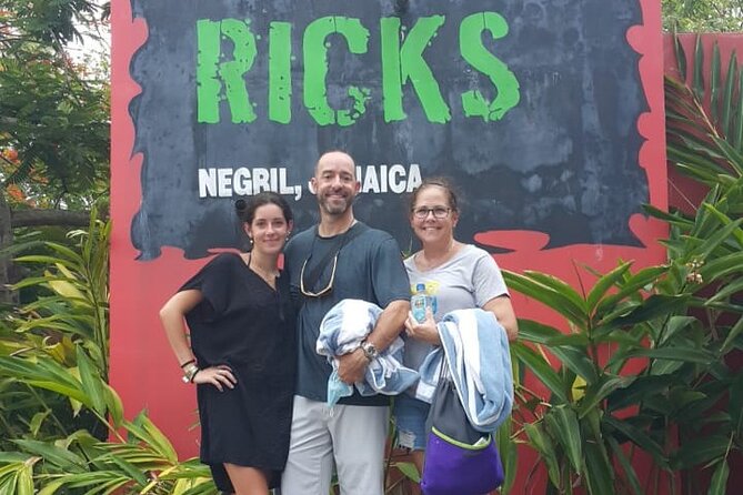 Montego Bay to Catamaran Cruise, Negril Beach and Rick's Café - Lucea and Fort Charlotte in 20 minutes