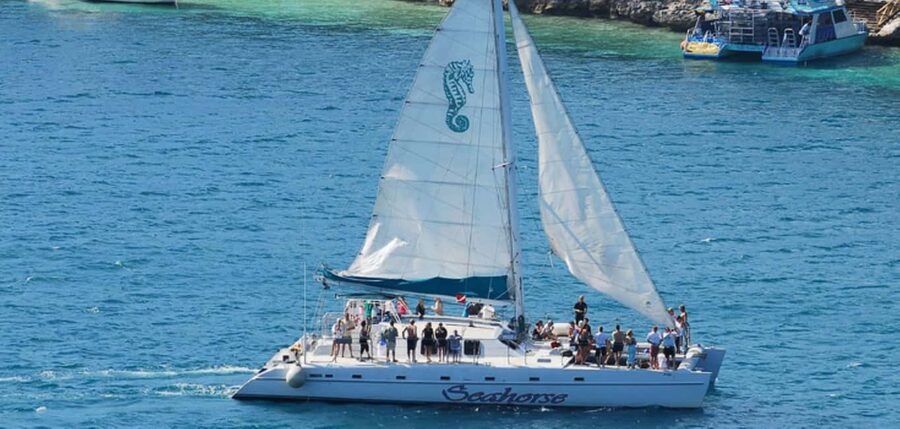 Nassau: Catamaran Sail and Snorkel Tour - The first hour on the catamaran