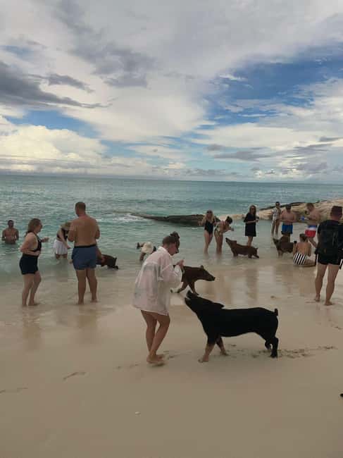 Nassau: Full-Day Party Catamaran with Private Beach & Lunch - Bahamian lunch with island music