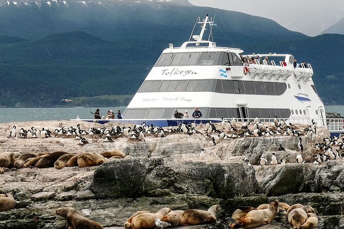 Navigation to Beagle Channel and Sea Lions Island with Transfers - Passing ranches, mountains, and the Encajonado River