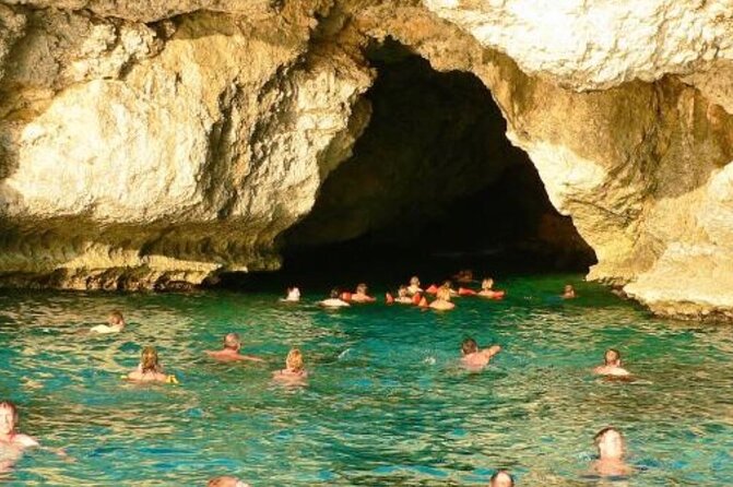 Negril PRIVATE CHARTER Catamaran (rate for 21 persons) - Transfers from Negril, Montego Bay, and Palladium