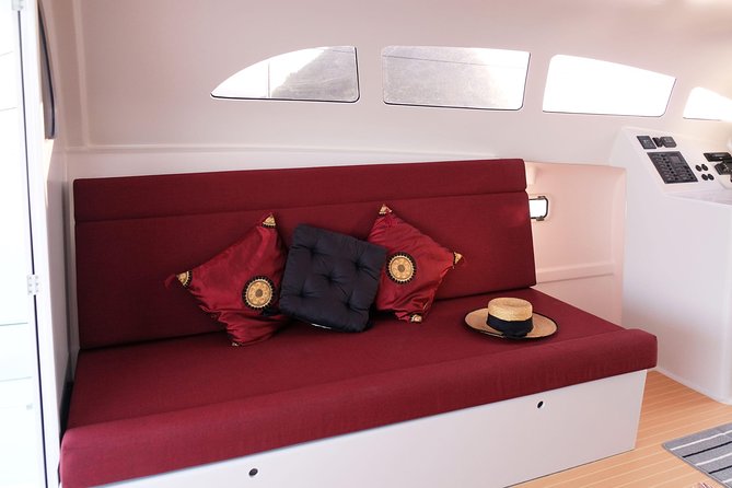 New Power catamaran for Phang Nga and Phi Phi island excursions - What the crew and food add to the day