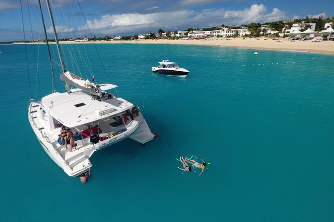 Nude Naturist Catamaran Boat Luxury Charter in St Maarten - Sailing the St Maarten Coast
