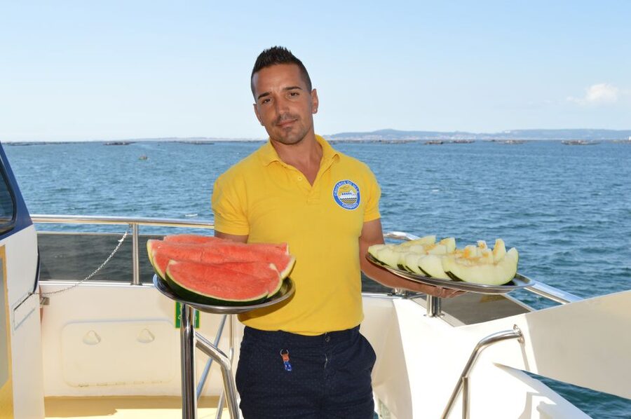 O Grove: Ría de Arousa Catamaran Tour with Seafood Lunch - Why the Ría de Arousa matters