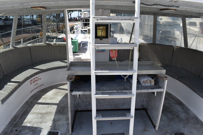 Oahu Catamaran Waikiki Sunset on 40 Foot Catamaran: Food and BYOB - Key points to know before you book