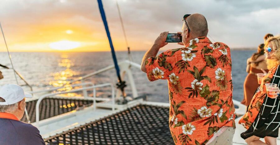Oahu: Waikiki Sunset Catamaran Cocktail Cruise - The first minutes at sea