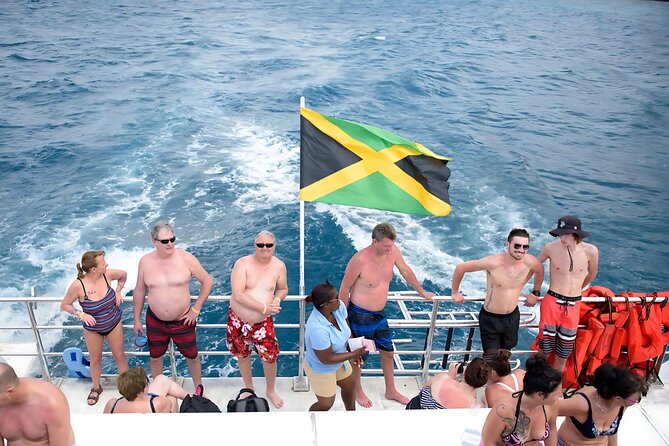 Ocho Rios Catamaran: Dunn's River Falls, Snorkeling & Open Bar - Key points at a glance