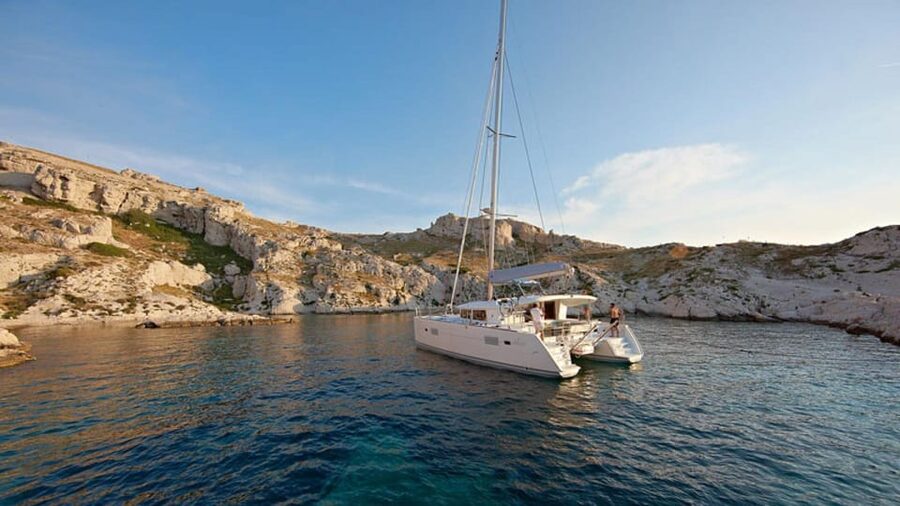 Olbia: catamaran tour in the Tavolara Marine Protected Area - Snorkeling at Cala Moresca and Capo Ceraso