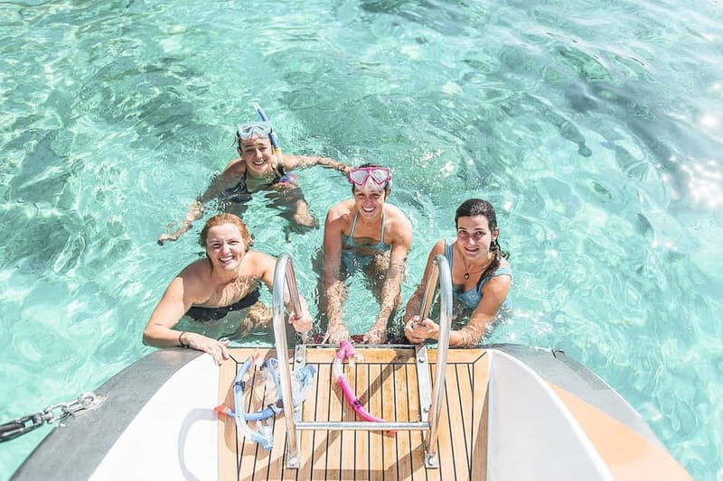 Palma de Mallorca: Half-Day Catamaran Tour with Buffet Meal - A buffet lunch with a view