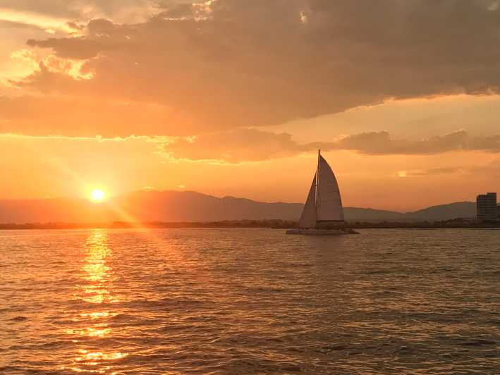Palma de Mallorca: Sunset Sailing Catamaran Trip with Drink - Meeting the boat at the Auditorium de Palma