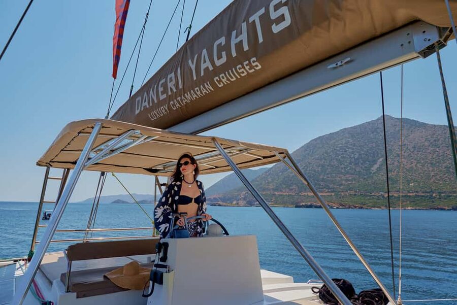 Panormo: Luxury Sunset Catamaran Cruise Sushi & Open Bar - Small details that make the outing easier