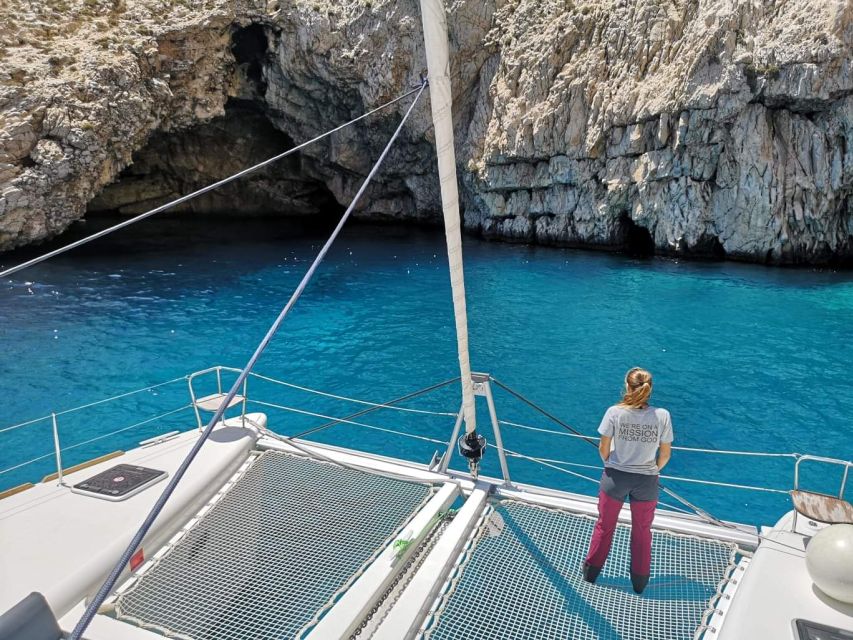 Paros: Catamaran Cruise with Swimming, Meal and Drinks - Sailing past Panteronisi’s clear shallows