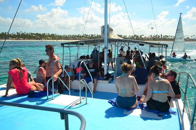 Party boat in Catamaran with Open Bar Only Adults + Snorkeling - The adults-only question