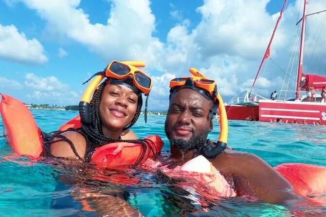 Party Catamaran Cruise with Open Bar and Snorkeling Montego Bay - Sailing along the Montego Bay coast