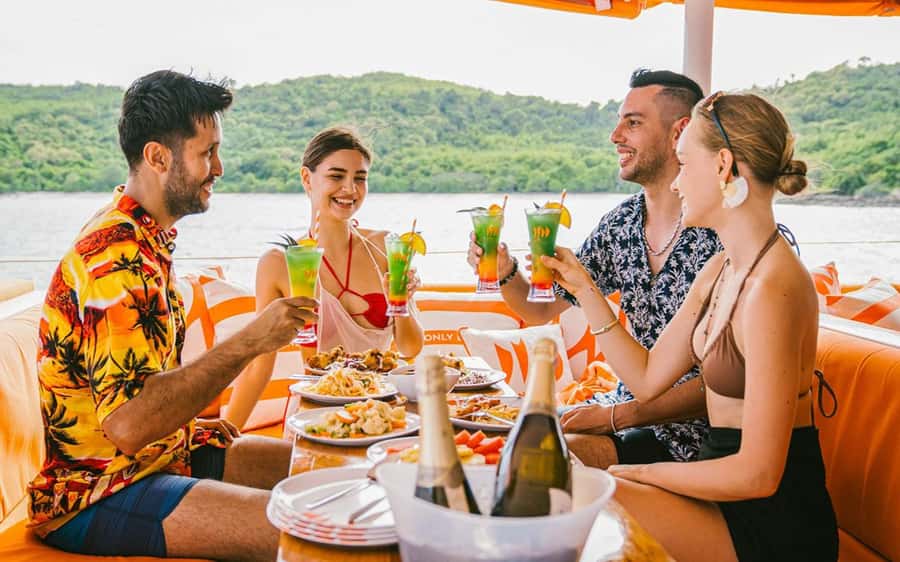 Pattaya: 2 Islands one day trip on Catamaran with Lunch - Why this Pattaya boat trip is different