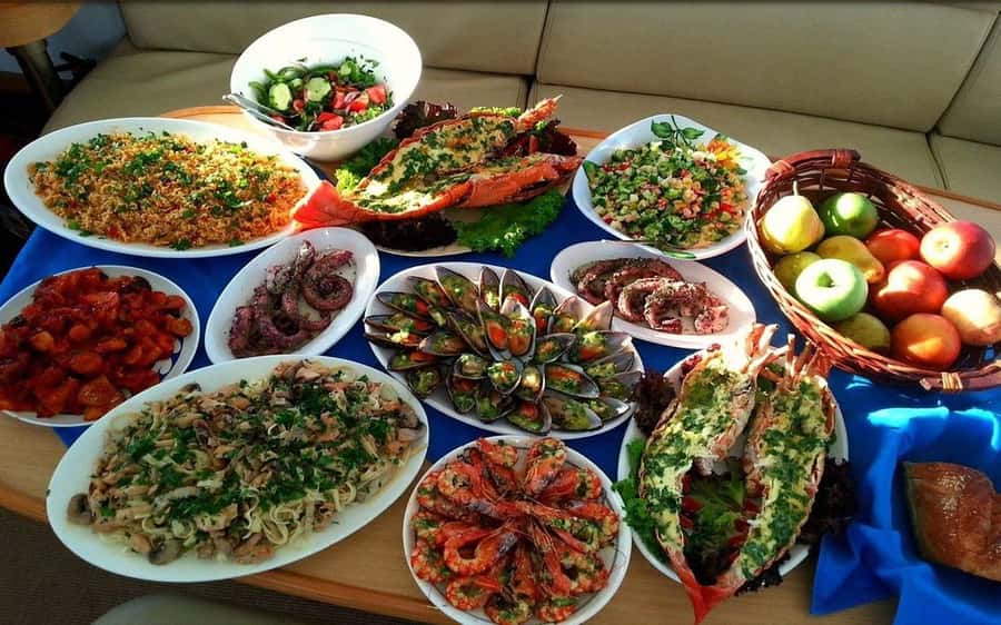 Pattaya: 3 Islands Catamaran Tour with Buffet Lunch - Koh Rin brings the best water activities