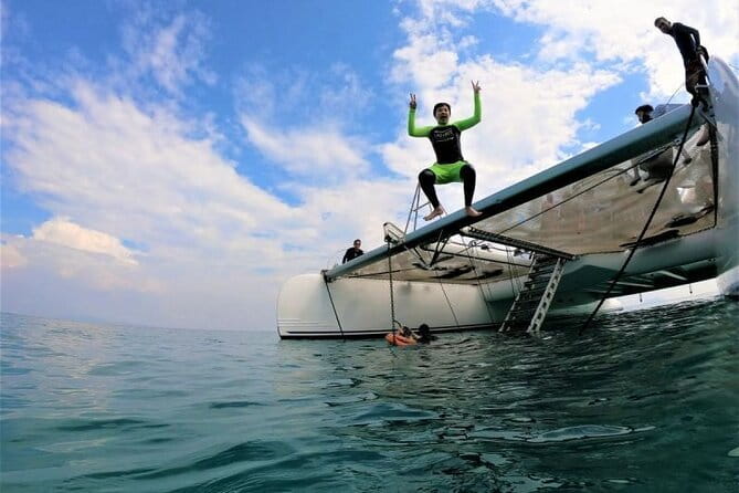 Pattaya: 3 Islands one day trip on Catamaran with Lunch - Koh Phai: the most active stop