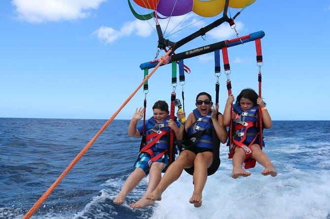 Pattaya: 3 Islands one day trip on Catamaran with Lunch - The crew and the feel of the day