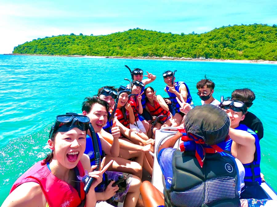 Pattaya: Exclusive 3-Island Catamaran Tour with Buffet Lunch - Should you book the 7-hour catamaran tour?