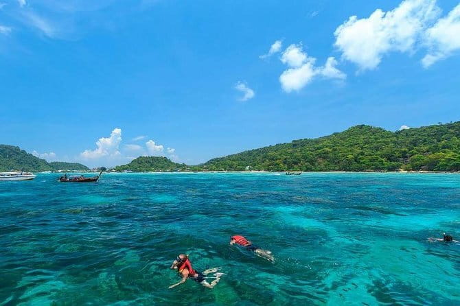 Phi Phi & Bamboo Islands Escape by Luxury Catamaran - Who should book this trip?