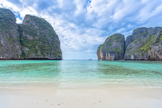 Phi Phi, Maya, Khai and Pileh Day Trip by Speed Catamaran From Phuket - Phi Phi Don and Ton Sai Bay
