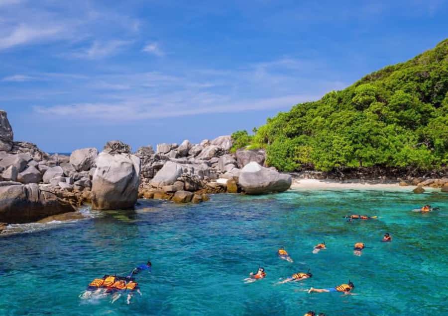 Phuket/Khaolak: Similan Islands Speed Catamaran Premium Trip - Who should book this experience?
